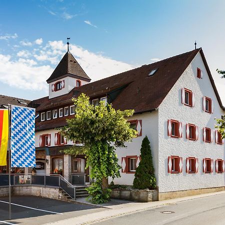 Wirtshaus & Hotel Goldener Greif Edelsfeld Exterior foto